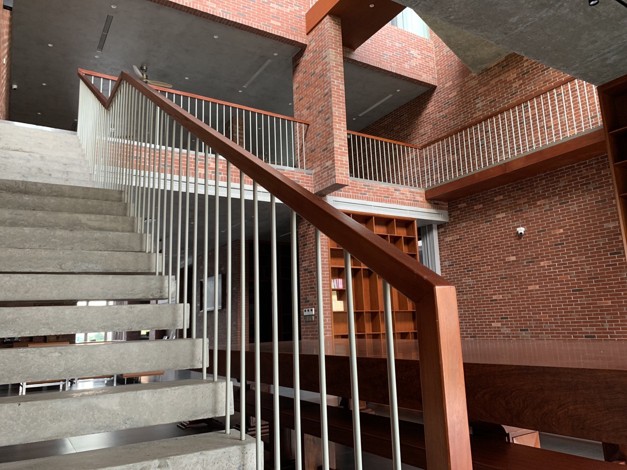 Mộ số hình ảnh Sản phẩm Song lan can, cầu thang đẹp - hoàn thiện của Việt Pháp